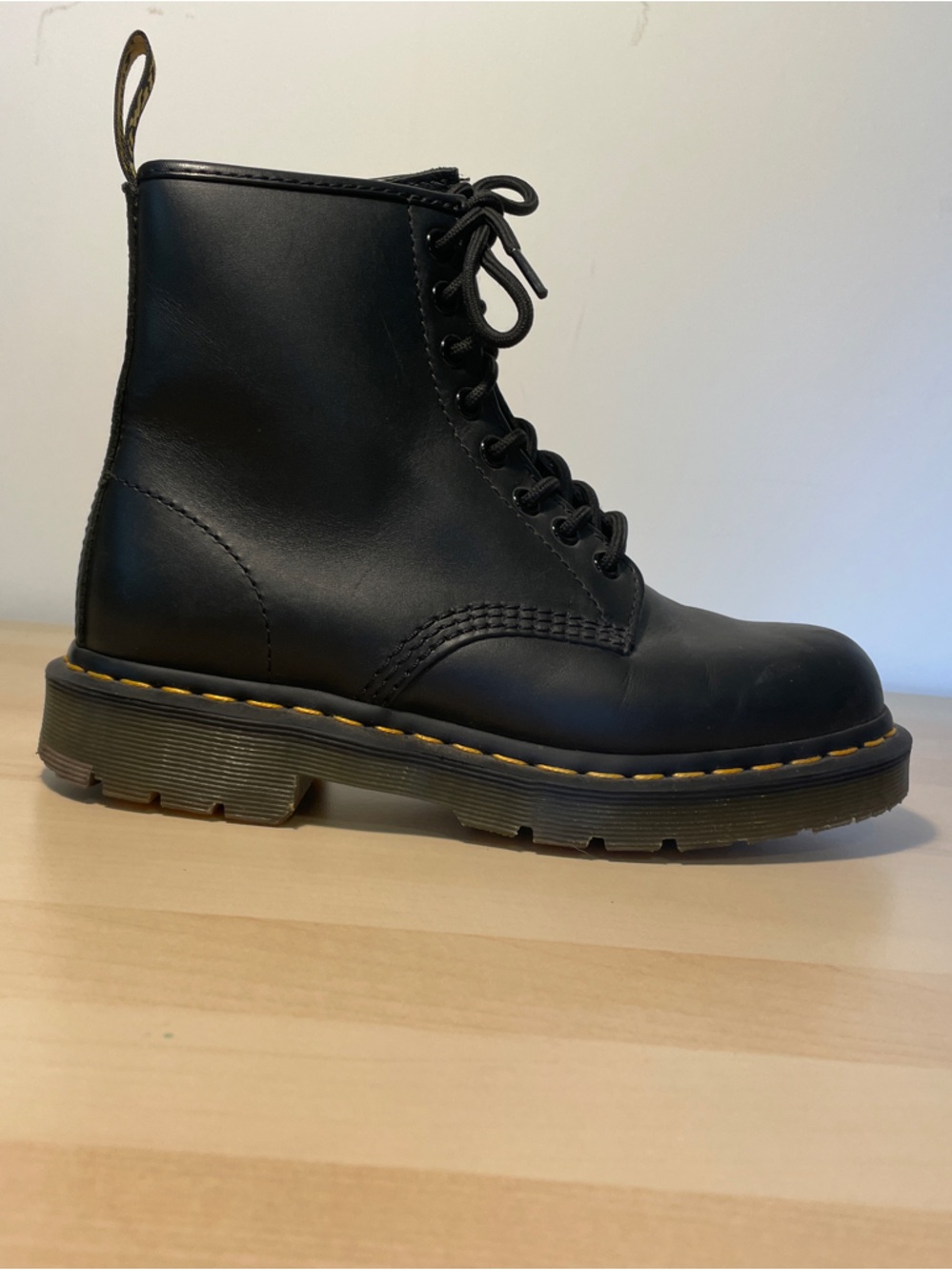 Dr. Martens 1460 Slip Resistant Leather Lace up Boots size Women’s 7.